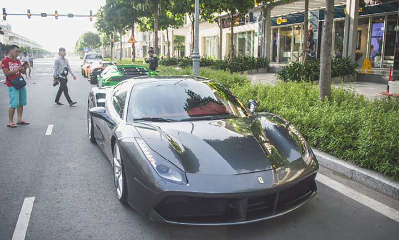 Cường Đô La cùng dàn siêu xe độ du xuân đầu năm 2018